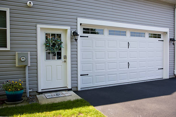 24/7 Emergency Garage Door Maintenance experts in El Dorado, KS